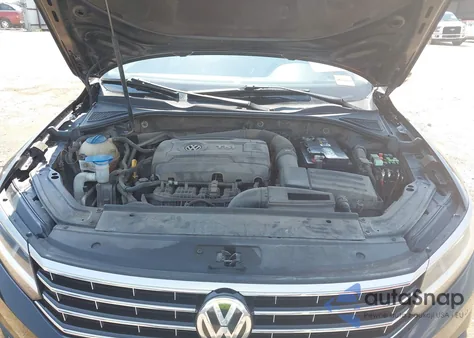 2017 Volkswagen Passat 1.8T Se из США, поврежденный, VIN 1VWGT7A39HC061832